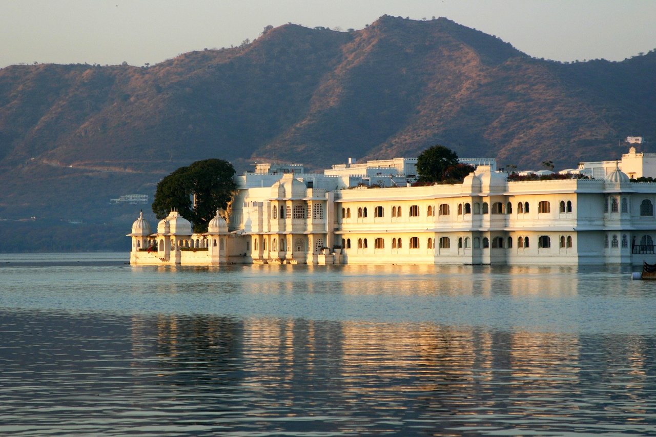 plan trip to udaipur from delhi